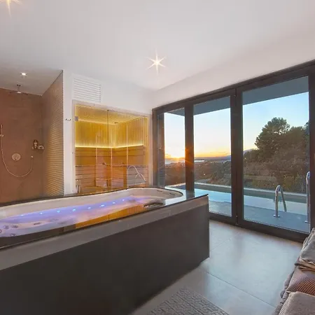Luxury Tomillo Holiday home